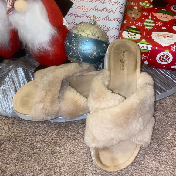 KOOLABURRA BY UGG. Barely worn. Size: 6.5. These are so comfy!!! - Picture 8 of 17